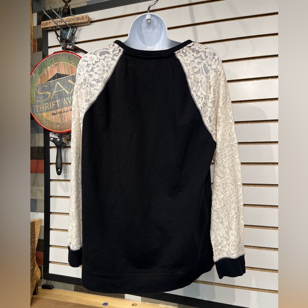 🔥Apt. 9 pullover size medium - Picture 4 of 7
